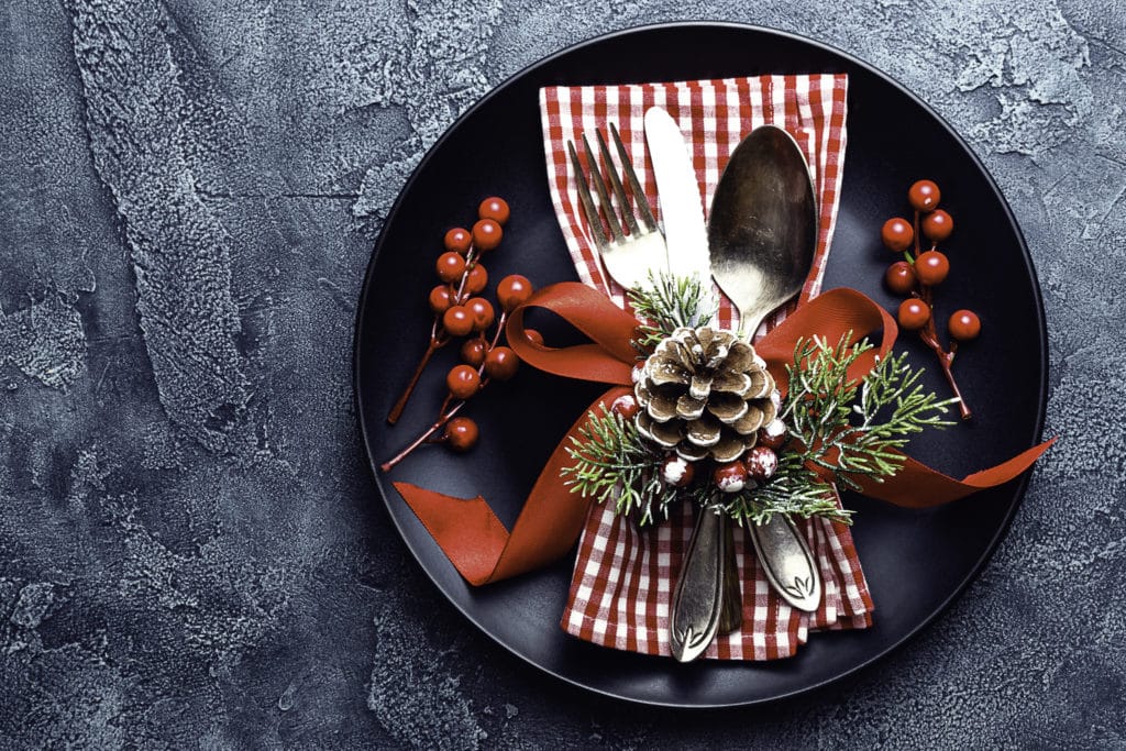 22 Practical Christmas Dinnerware Ideas | D'KOR HOME