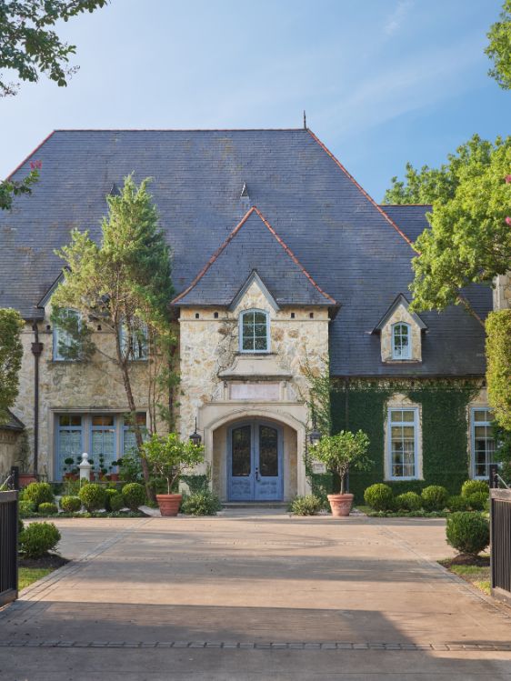 Go Inside Kips Bay Dallas Designers Showhouse 2020 With Award-Winning Austin Interior Decorator Dee Frazier D'KOR HOME Interiors | Best Interior Designers Dallas TX Traditional Home Decor Ideas Traditional Home Decor Ideas